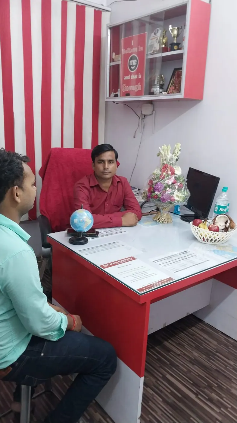 Career Platform director counselling a student at his desk